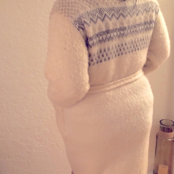 Vintage Alafoss of Iceland Icewool Sweater Coat. Sized “S”- More “M” in Fit - Picture 1 of 2